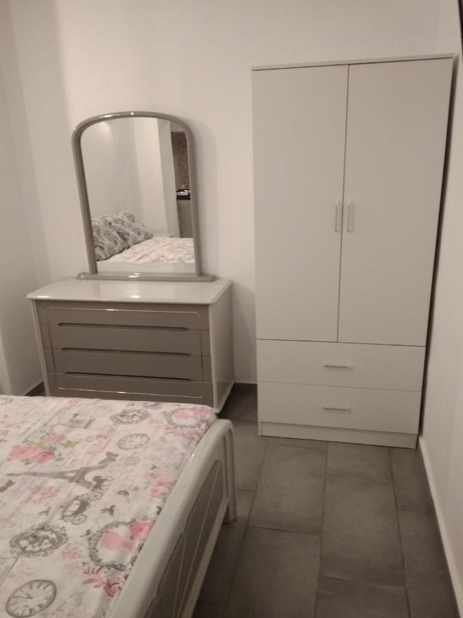 Lejlighed i Pagrati på 32 m². Soveværelser: 1. Private badeværelser: 1. Athen Eksteriør billede