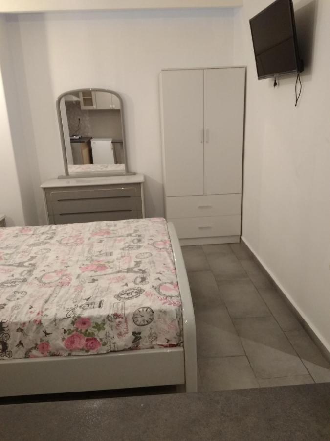 Lejlighed i Pagrati på 32 m². Soveværelser: 1. Private badeværelser: 1. Athen Eksteriør billede